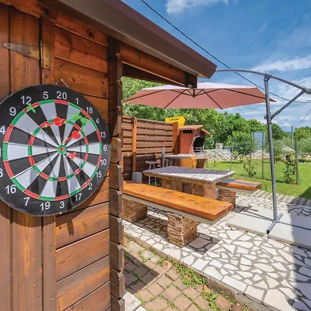 Holiday home 3 Bedroom In Labin Rasa