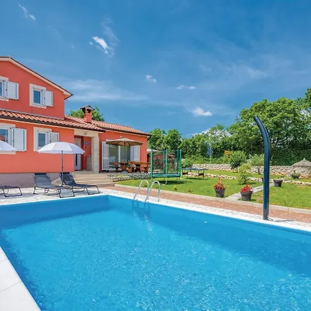 3 Bedroom In Labin
